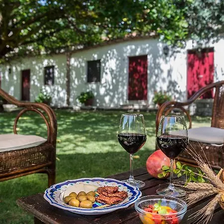 Hotel Masseria Rossella 3*